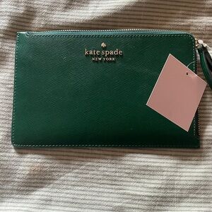 New with tags Green Kate Spade Staci Wristlet